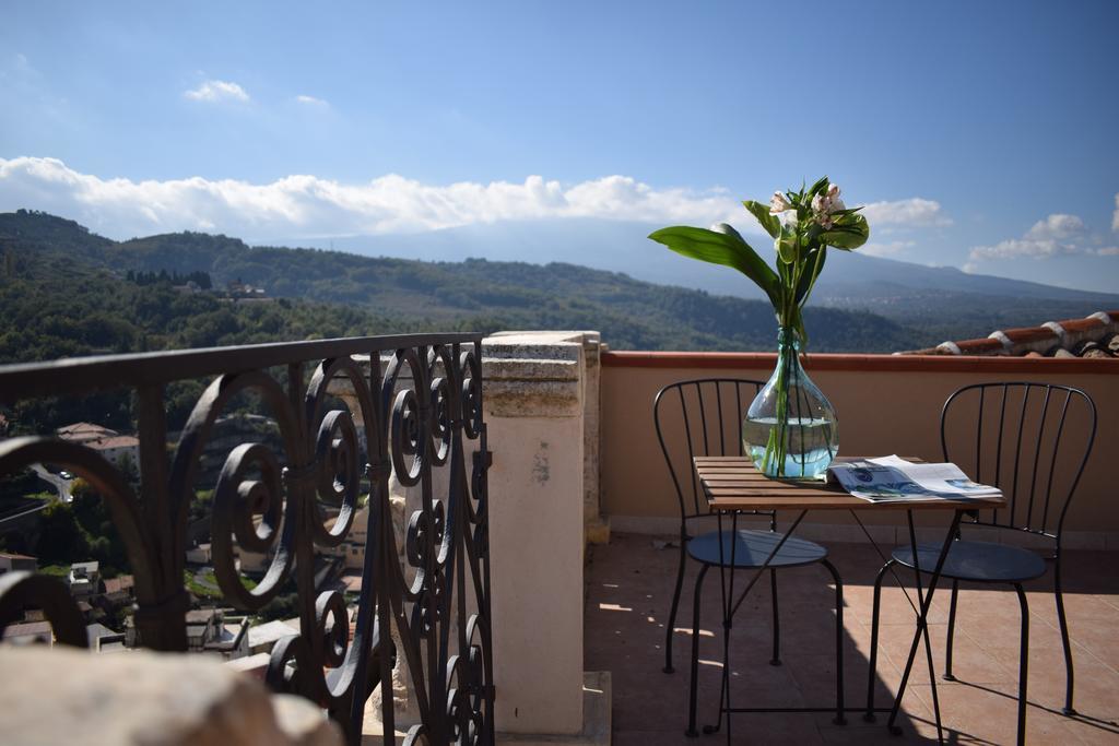 Cento Tari' Guest House Castiglione De Sicilia Esterno foto